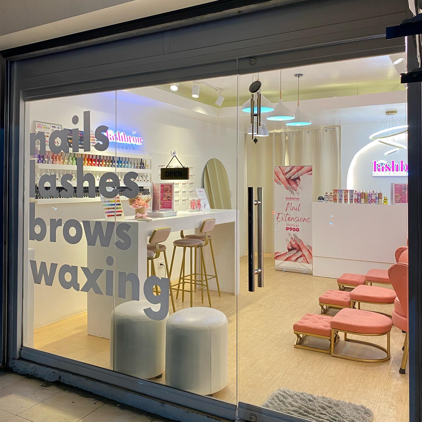 Salon Image